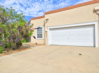 5607 Bosque Vista Dr NE, Albuquerque, NM 87111