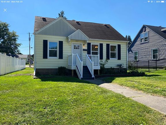 2nd image of 2217 W Rusholme St