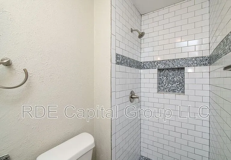 2726 Starcrest Ln — Photo 19