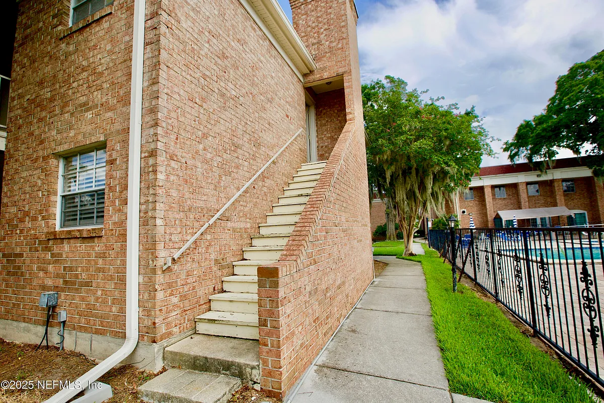 Building Photo - 5201 Atlantic Blvd #154