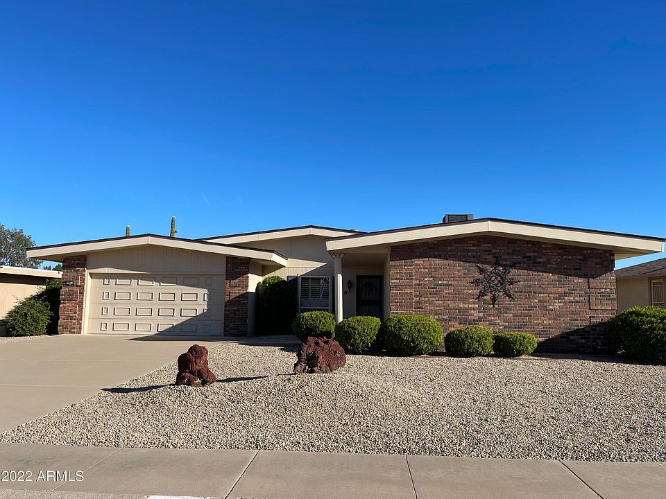 1st image of 10810 W Willowbrook Dr