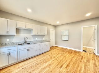425 S Jackson St #1, Janesville, WI 53548