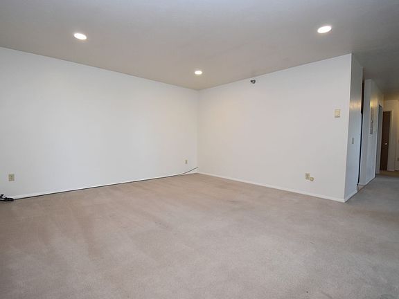 3rd image of 813 W Villard St #76