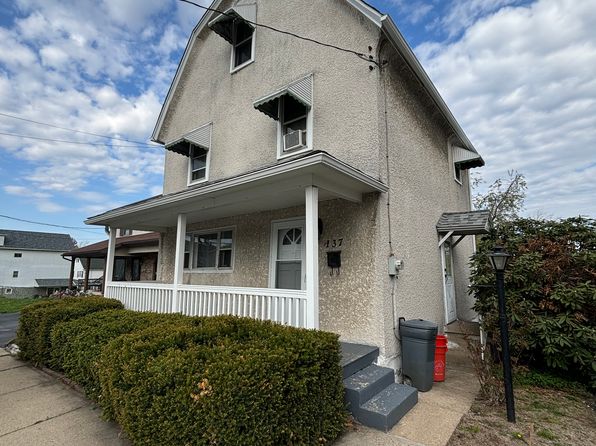 137 E Elm St