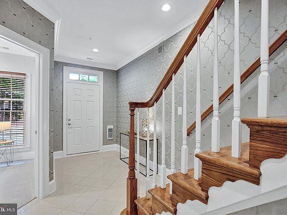 5th image of 1762 Potomac Greens Dr
