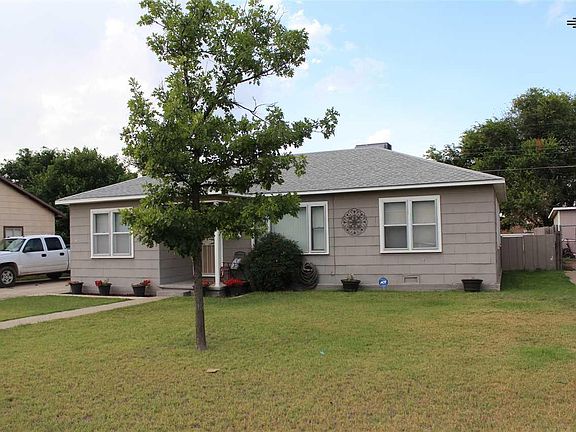 3rd image of 1006 E Llano Dr