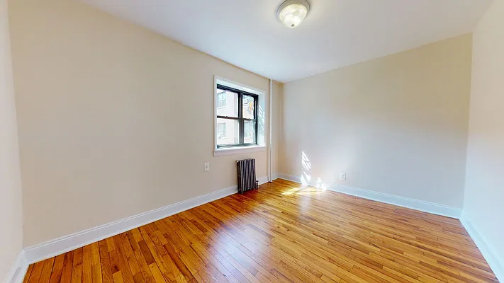 Rented by Revona Properties | media 3