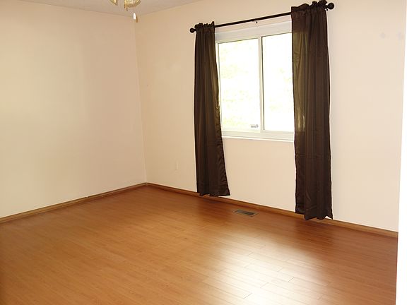 5th image of 2045 Monks Hollow Dr