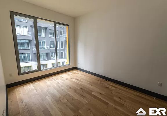 5th image of 10 Montieth St #396