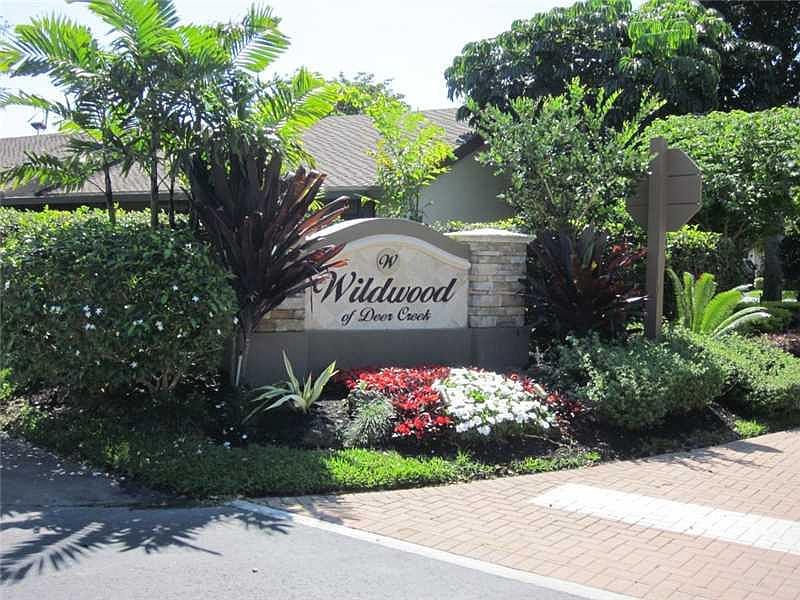 1st image of 560 E Wildwood Lane #560