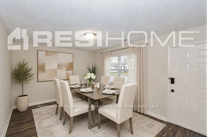 4 bed, 2.0 bath, 1720 sqft, $1,945 — Photo 3
