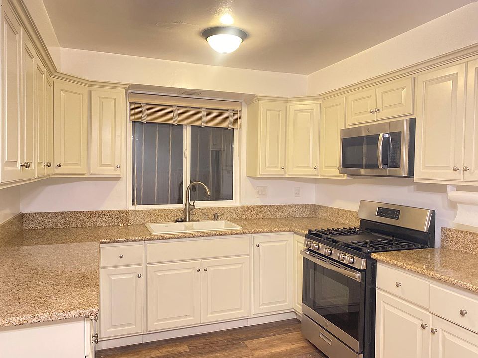 1st image of 536 W Queen St APT 1