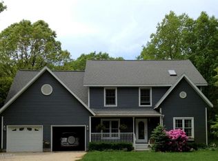 813 N Green Creek Rd, Muskegon, MI 49445