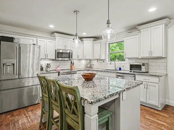 2016 Copper Kettle Cir, Pleasant View, TN 37146