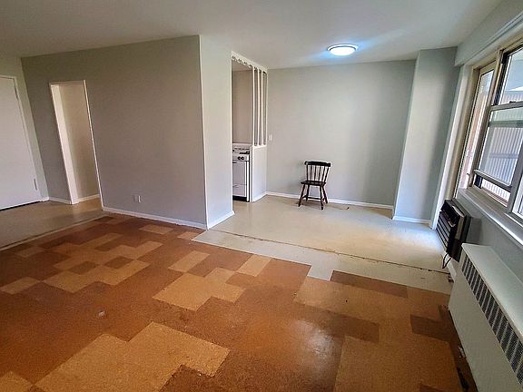 2nd image of 2940 W 5th St APT 7D