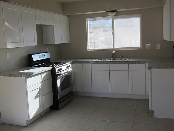 5th image of 14000 Green Hill Dr #2