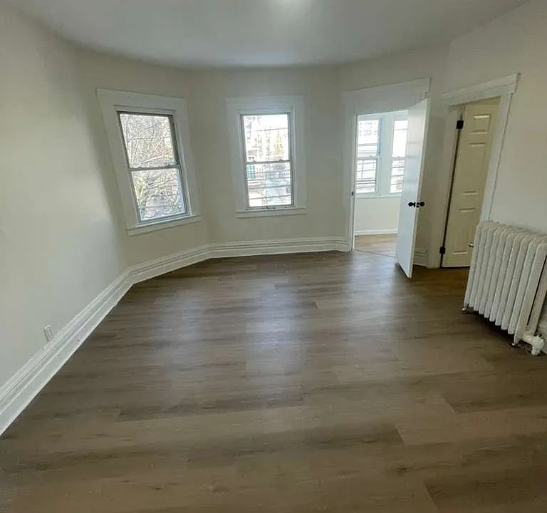 27 N 5th St #2L