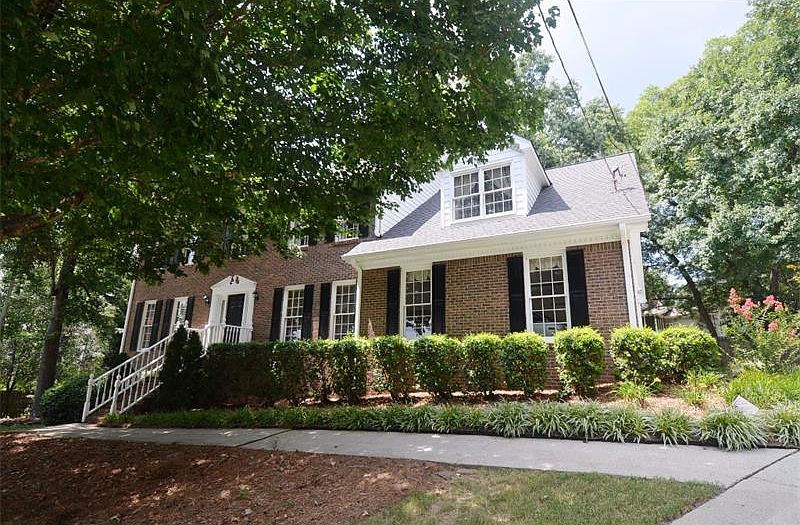 1st image of 2301 Gary Cir