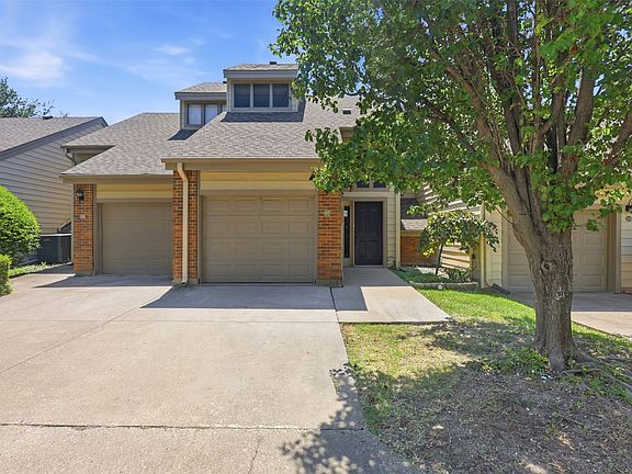 2nd image of 107 Summer Place Cir