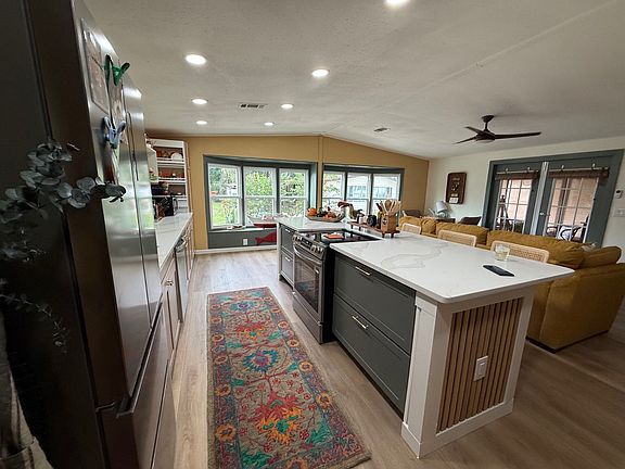3rd image of 317 Spring Lake Dr