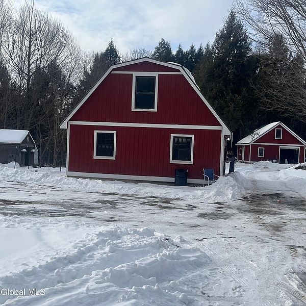 3rd image of 250 Co Rd 61