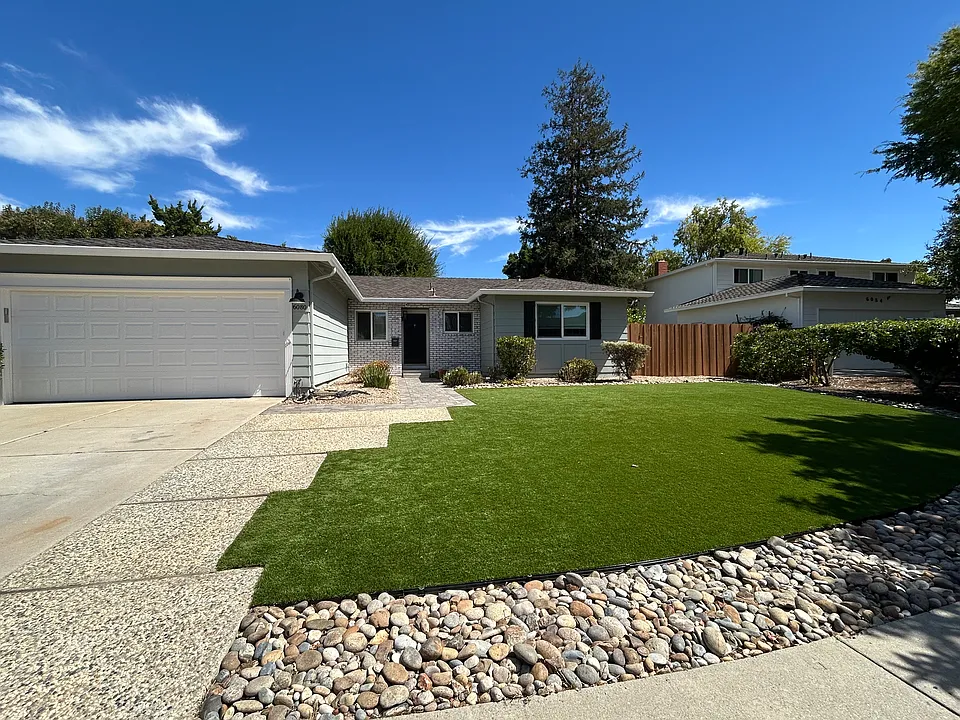 6080 Knoll Park Ct