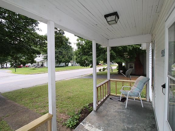 4th image of 525 W Housman St