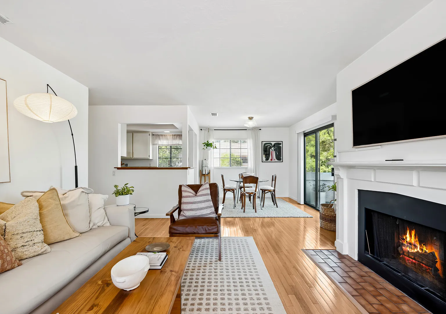 Fully Furnished 2BR Condo - Quiet, Private, & Near It All - Carlsbad, — Photo 1