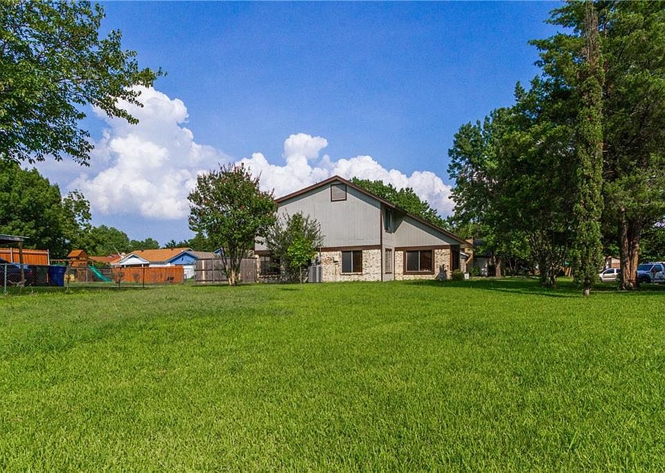 2nd image of 4714 Tealwood Pl