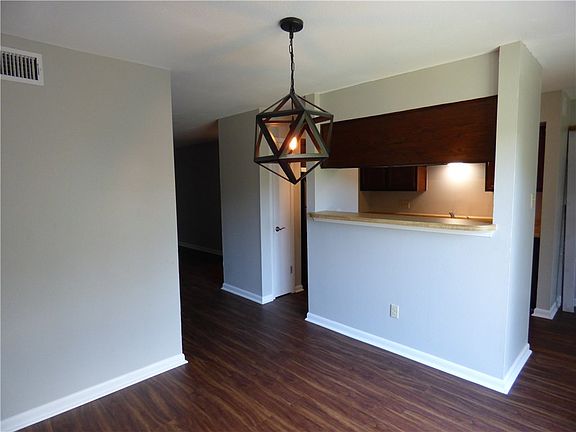 4th image of 4159 Steck Ave Unit 224