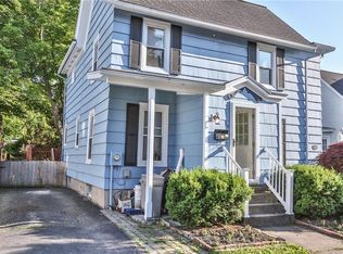 19 George St, Fairport, NY