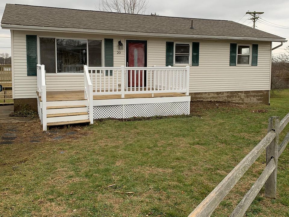 1st image of 18 Crystal Dr
