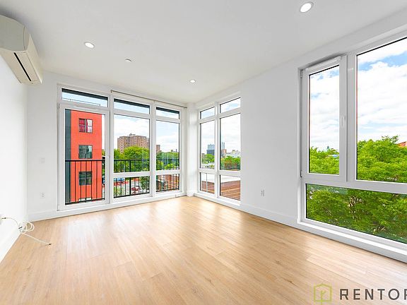 3rd image of 2175 Bergen St #618