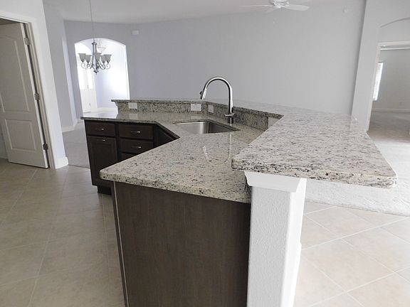 4th image of 3219 Joy Ln