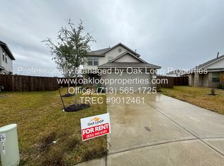 186 Kelly St, Angleton, TX 77515