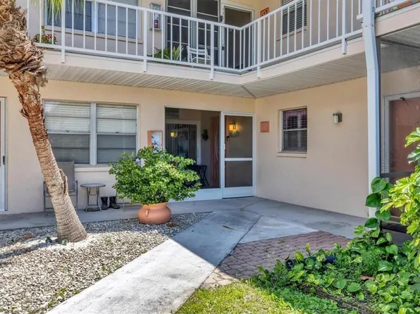 460 Base Ave E APT 113, Venice, FL 34285