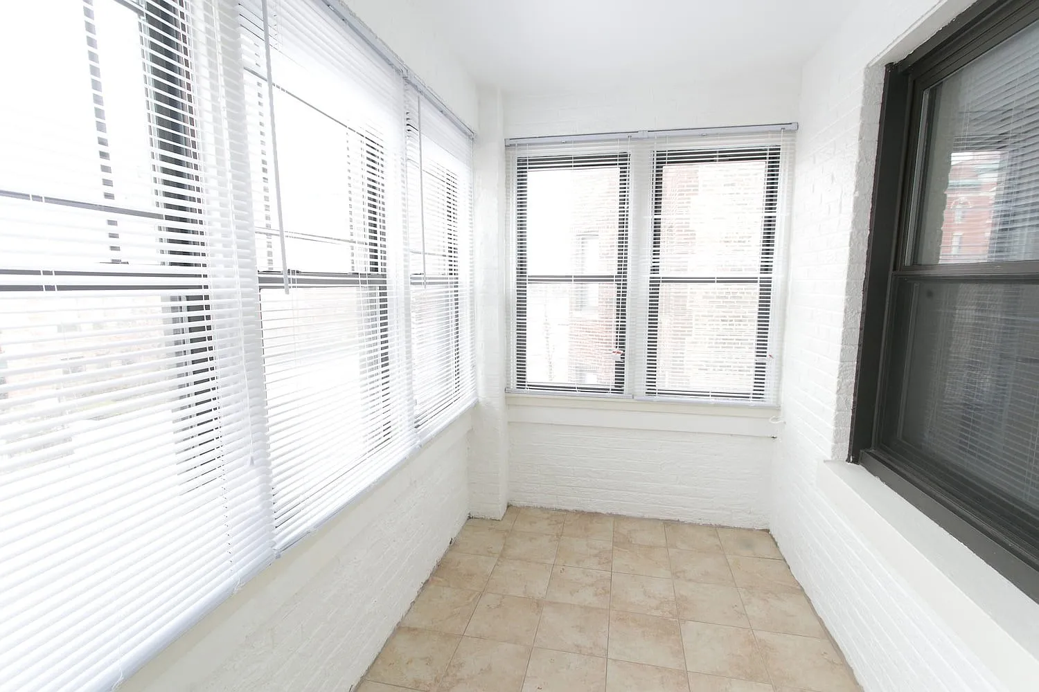 5401-5405 S. Drexel Boulevard — Photo 3