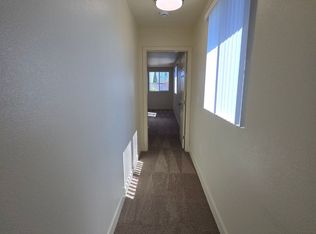 4252 S Raymond Ave, Los Angeles, CA 90037