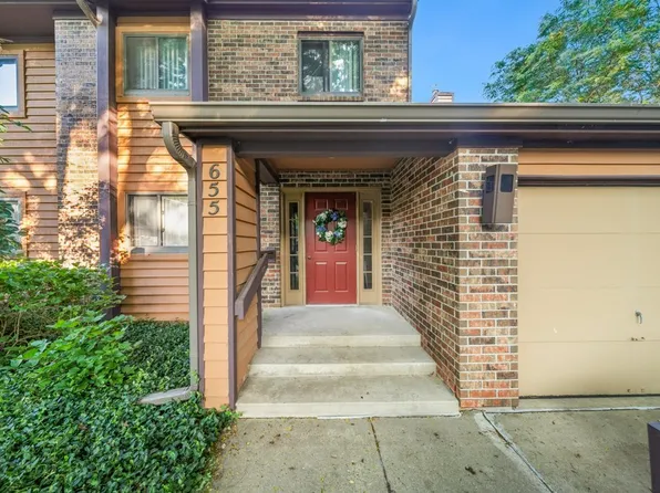 655 Waverly Dr APT B, Elgin, IL 60120