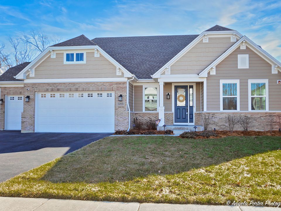 1st image of 1205 N Pointe Dr