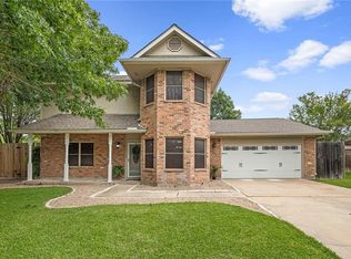 204 Oak Ridge Dr, Pflugerville, TX 78660