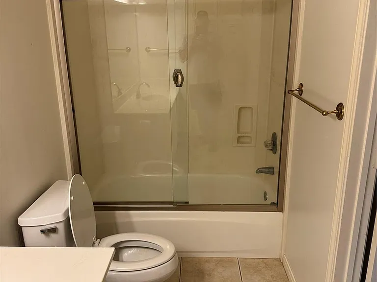 120 Hiwon Dr — Photo 34