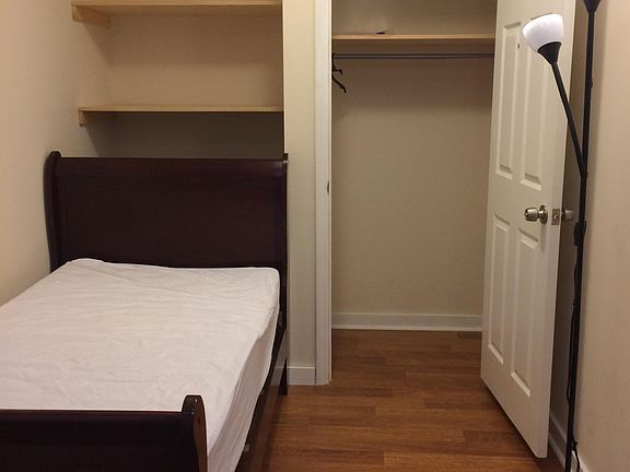 3rd image of 1637 N Willington St #3R