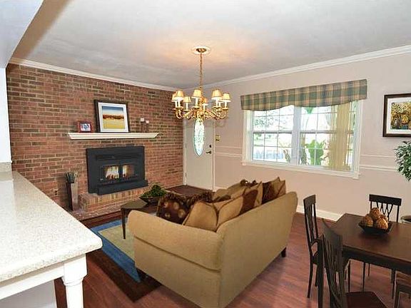 3rd image of 1601 Florinda Dr