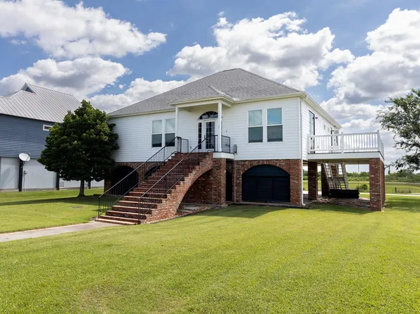 102 Sandpiper Ln, Lake Charles, LA 70607