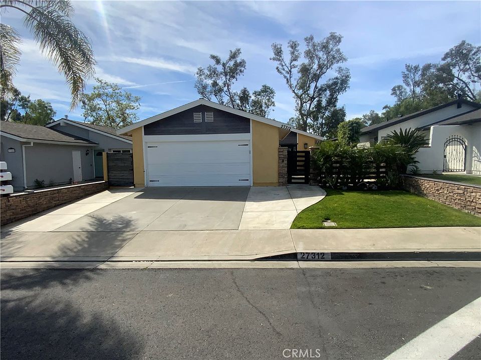 1st image of 27312 Las Nieves
