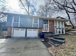 11713 Fisher House Rd, Bellevue, NE 68123