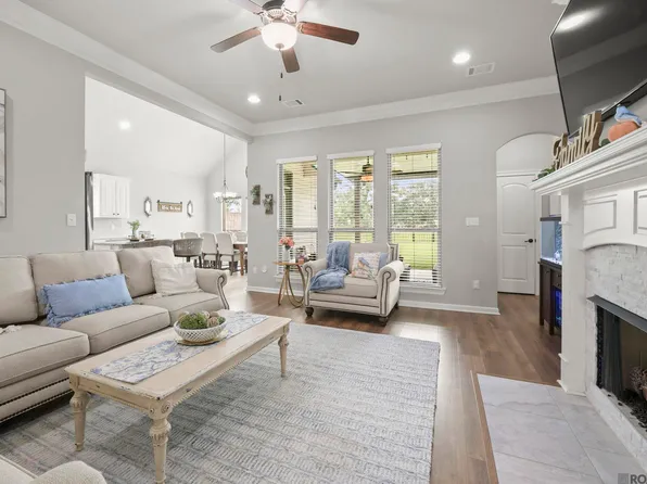 37226 Meador Ln, Geismar, LA 70734