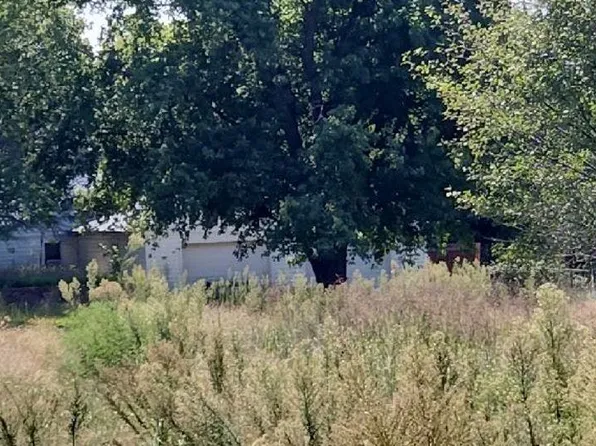 16365 62nd St, Oskaloosa, KS 66066