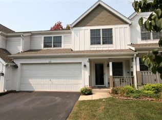 125 Spring Ct N, Carpentersville, IL 60110